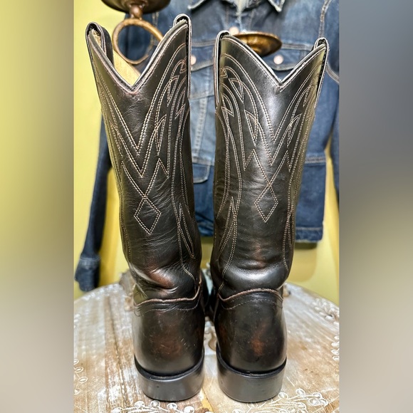 EUC Frye “Billy” Pull-on. RARE and Retired. Black Leather Brown Patina. Size 7 - Picture 6 of 14